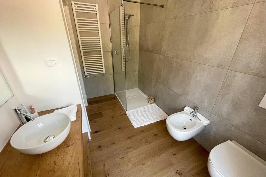 Design Apartment In The Heart Of Bolzano Exteriör bild