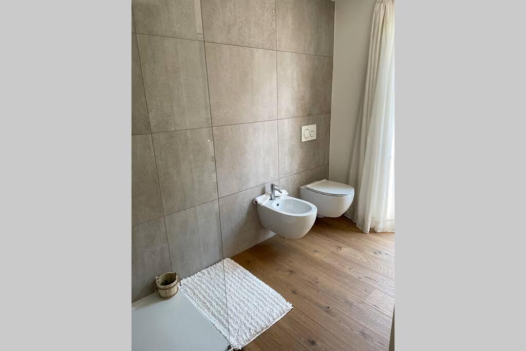 Design Apartment In The Heart Of Bolzano Exteriör bild