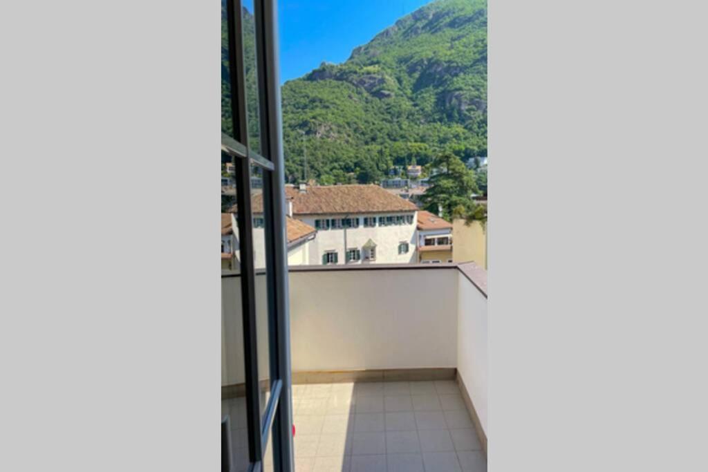 Design Apartment In The Heart Of Bolzano Exteriör bild