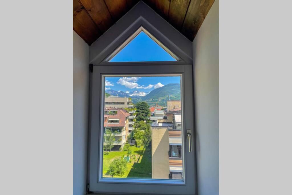 Design Apartment In The Heart Of Bolzano Exteriör bild